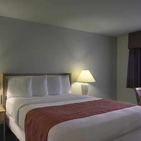 Aladdin Inn And Suites Портланд Екстериор снимка